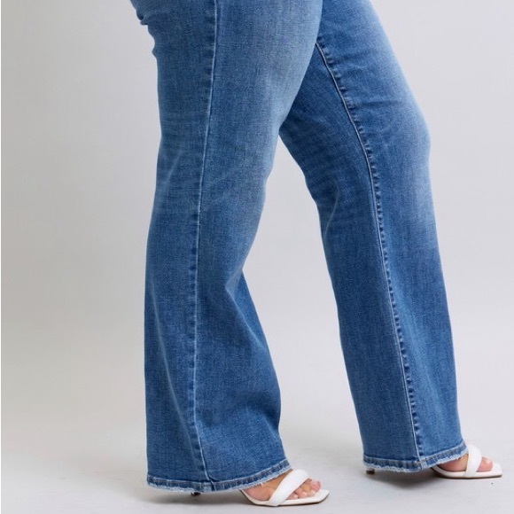 High Waist V- Front Vintage Wash Straight Jeans - Picture 15 of 16